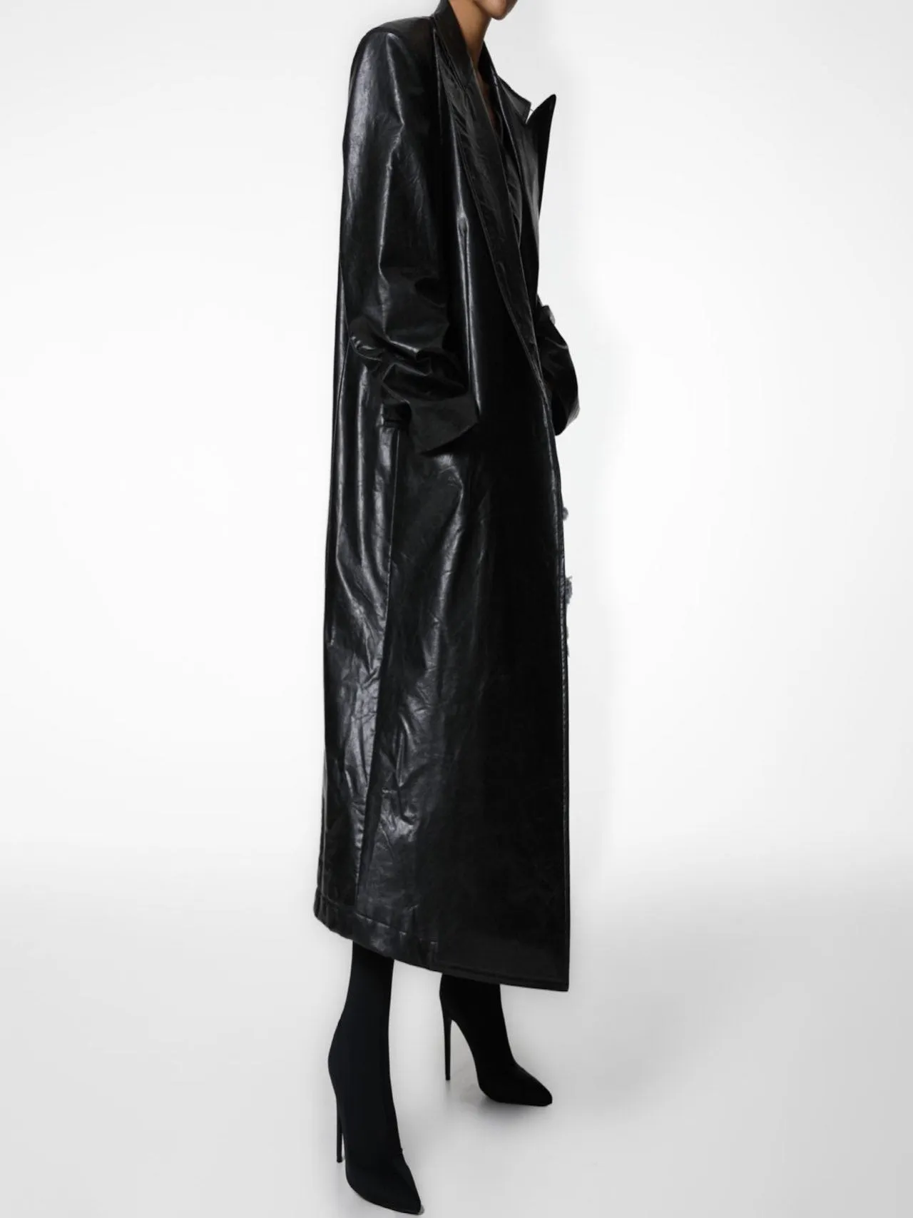 LUXE PEAKED LAPEL VEGAN WASHED LEATHER COAT