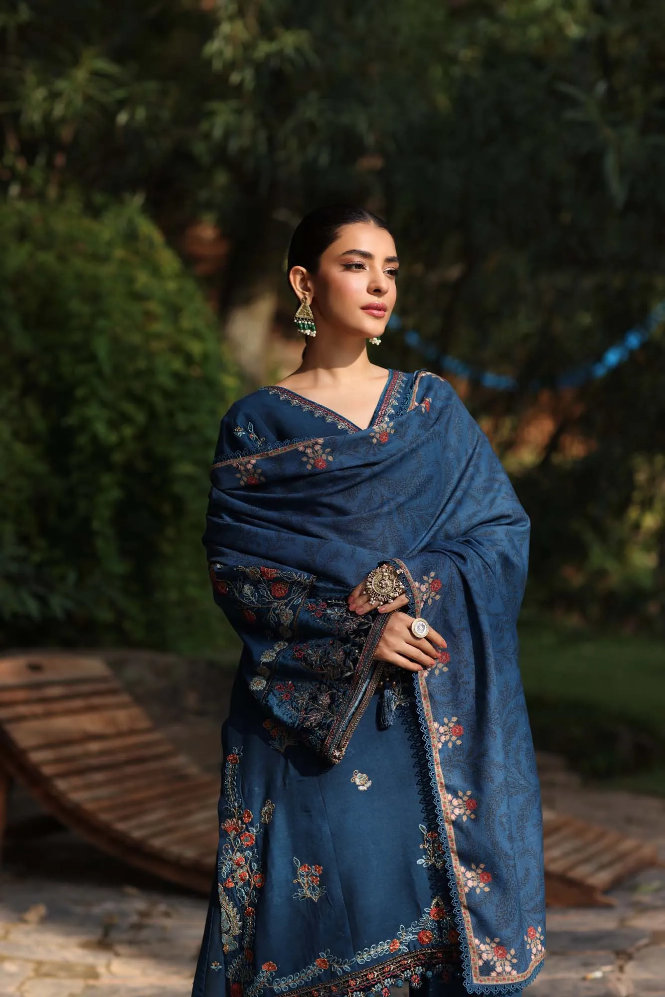 Saadia Asad Suzaankari Luxury Winter with Shawl – D8