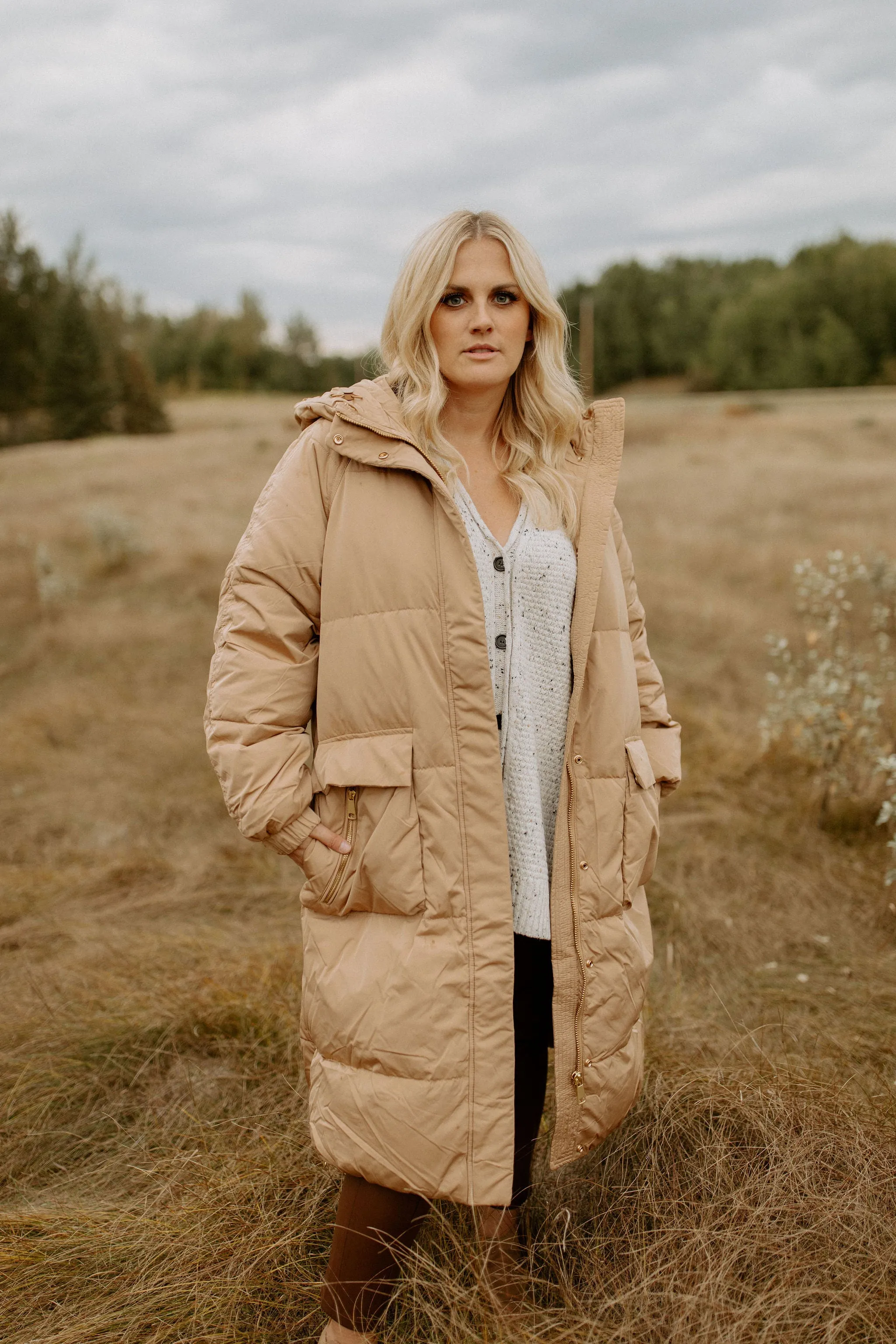 The Camila Puffer Jacket - Tannin - PLUS